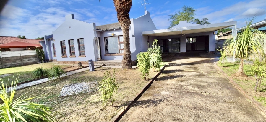 4 Bedroom Property for Sale in Windsor Park Eastern Cape